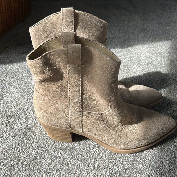 Dolce Vita Sama Suede Western Booties - Picture 1 of 7